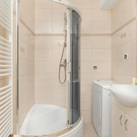 Wakacyjny Z Parkingiem 500 M Od Plazy By Renters Apartment Puck