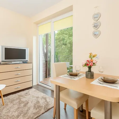 Wakacyjny Z Parkingiem 500 M Od Plazy By Renters