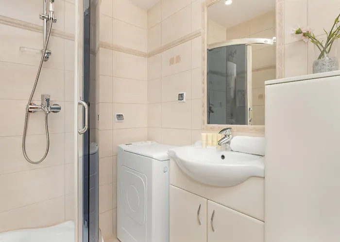 Wakacyjny Z Parkingiem 500 M Od Plazy By Renters